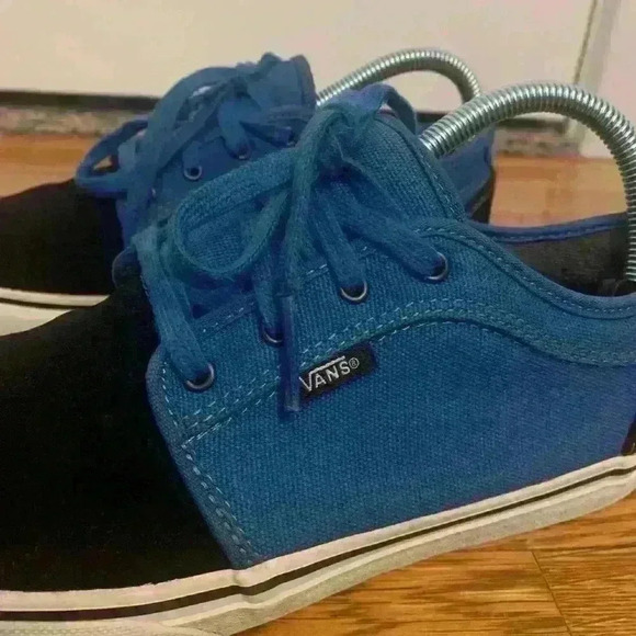 Kids Vans Blue and Black Tennis Shoes, Size 6 Youth - Picture 3 of 10